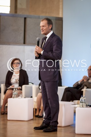 23.10.2013 WARSZAWA FORUM DLA RODZINY Z UDZIALEM PREMIERA DONALDA TUSKA N/Z PREMIER DONALD TUSK  