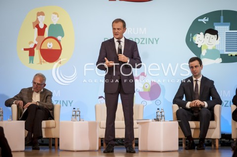  23.10.2013 WARSZAWA FORUM DLA RODZINY Z UDZIALEM PREMIERA DONALDA TUSKA N/Z PREMIER DONALD TUSK  
