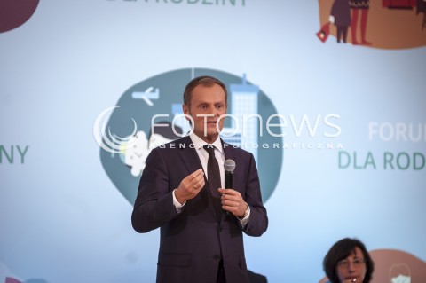  23.10.2013 WARSZAWA FORUM DLA RODZINY Z UDZIALEM PREMIERA DONALDA TUSKA N/Z PREMIER DONALD TUSK  