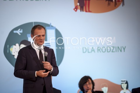  23.10.2013 WARSZAWA FORUM DLA RODZINY Z UDZIALEM PREMIERA DONALDA TUSKA N/Z PREMIER DONALD TUSK  