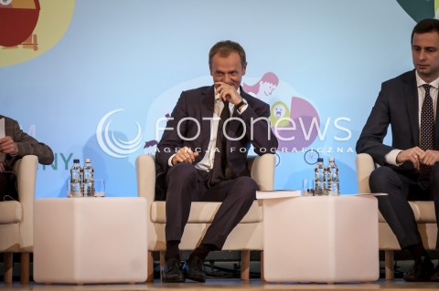  23.10.2013 WARSZAWA FORUM DLA RODZINY Z UDZIALEM PREMIERA DONALDA TUSKA N/Z PREMIER DONALD TUSK  