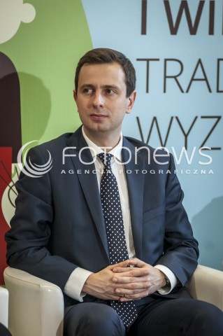  23.10.2013 WARSZAWA FORUM DLA RODZINY Z UDZIALEM PREMIERA DONALDA TUSKA N/Z MINISTER PRACY I POLITYKI SPOLECZNEJ WLADYSLAW KOSINIAK  