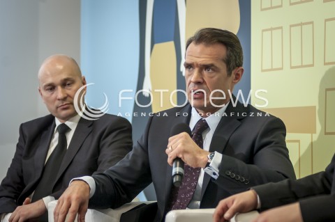  23.10.2013 WARSZAWA FORUM DLA RODZINY Z UDZIALEM PREMIERA DONALDA TUSKA N/Z MINISTER TRANSPORTU BUDOWNISTWA I GOSPODARKI MORSKIEJ SLAWOMIR NOWAK  