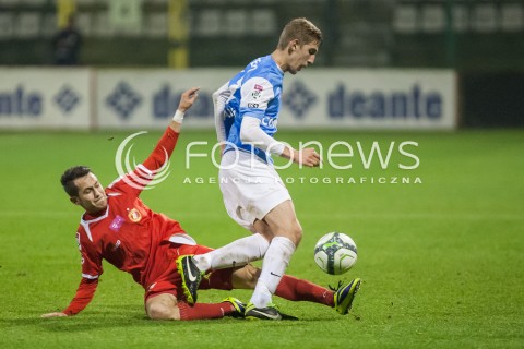  25.10.2013 LODZ PILKA NOZNA T-MOBILE EKSTRAKLASA SEZON 2013/2014 FOOTBALL POLISH EKSTRAKLASA SEASON WIDZEW LODZ - CRACOVIA KRAKOW N/Z MARIUSZ RYBICKI SEBASTIAN STEBLECKI   