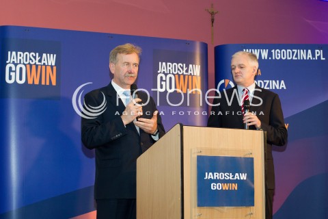  27.10.2013 RZESZOW<br />KONWENCJA REGIONALNA JAROSLAWA GOWINA PT. GODZINA DLA POLSKI W RZESZOWIE<br />N/Z JAROSLAW GOWIN I KAZIMIERZ JAWORSKI - SENATOR SOLIDARNEJ POLSKI KTORY POJAWIL SIE NA KONWENCJI<br /> 