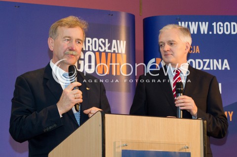  27.10.2013 RZESZOW<br />KONWENCJA REGIONALNA JAROSLAWA GOWINA PT. GODZINA DLA POLSKI W RZESZOWIE<br />N/Z JAROSLAW GOWIN I KAZIMIERZ JAWORSKI - SENATOR SOLIDARNEJ POLSKI KTORY POJAWIL SIE NA KONWENCJI<br /> 