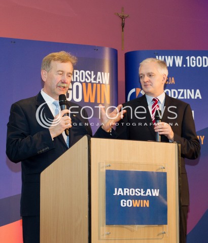  27.10.2013 RZESZOW<br />KONWENCJA REGIONALNA JAROSLAWA GOWINA PT. GODZINA DLA POLSKI W RZESZOWIE<br />N/Z JAROSLAW GOWIN I KAZIMIERZ JAWORSKI - SENATOR SOLIDARNEJ POLSKI KTORY POJAWIL SIE NA KONWENCJI<br /> 