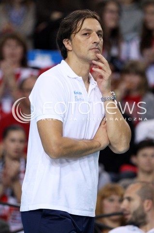  30.10.2013 RZESZOW POLAND<br />SIATKOWKA LIGA MISTRZOW MEN CEV VOLLEYBALL CHAMPIONS LEAGUE 2013 MATCH<br />ASSECO RESOVIA - BUDVANSKA RIVIJERA BUDVA<br />N/Z SINISA RELJIC TRENER SYLWETKA <br /> 