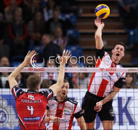  02.11.2013 RZESZOW <br />SIATKOWKA PLUS LIGA 2013/2014 MEN VOLLEYBALL POLAND POLISH PLUSLIGA LEAGUE SEASON 2013/2014 <br />MECZ ASSECO RESOVIA RZESZOW - TRANSFER BYDGOSZCZ<br />N/Z OLIEG ACHREM WOJCIECH JURKIEWICZ <br /> 