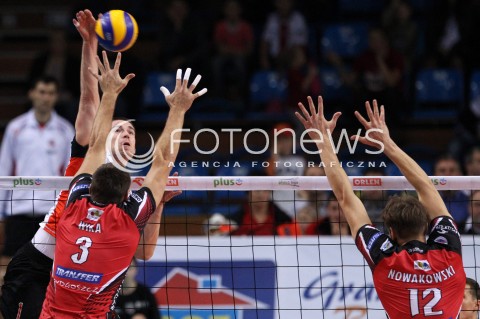  02.11.2013 RZESZOW <br />SIATKOWKA PLUS LIGA 2013/2014 MEN VOLLEYBALL POLAND POLISH PLUSLIGA LEAGUE SEASON 2013/2014 <br />MECZ ASSECO RESOVIA RZESZOW - TRANSFER BYDGOSZCZ<br />N/Z DAWID KONARSKI MARCIN WIKA JAN NOWAKOWSKI <br /> 