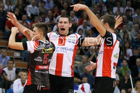  02.11.2013 RZESZOW <br />SIATKOWKA PLUS LIGA 2013/2014 MEN VOLLEYBALL POLAND POLISH PLUSLIGA LEAGUE SEASON 2013/2014 <br />MECZ ASSECO RESOVIA RZESZOW - TRANSFER BYDGOSZCZ<br />N/Z DAWID KONARSKI MATEUSZ MASLOWSKI PETER VERES RADOSC EMOCJE <br /> 