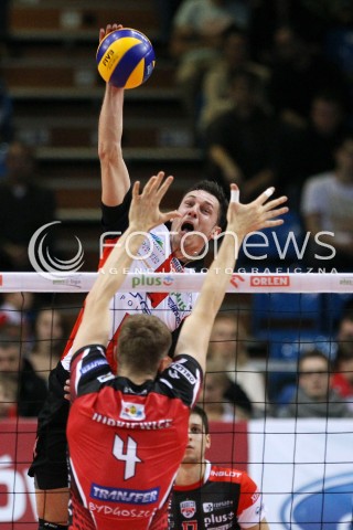  02.11.2013 RZESZOW <br />SIATKOWKA PLUS LIGA 2013/2014 MEN VOLLEYBALL POLAND POLISH PLUSLIGA LEAGUE SEASON 2013/2014 <br />MECZ ASSECO RESOVIA RZESZOW - TRANSFER BYDGOSZCZ<br />N/Z OLIEG ACHREM WOJCIECH JURKIEWICZ <br /> 