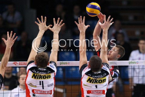  02.11.2013 RZESZOW <br />SIATKOWKA PLUS LIGA 2013/2014 MEN VOLLEYBALL POLAND POLISH PLUSLIGA LEAGUE SEASON 2013/2014 <br />MECZ ASSECO RESOVIA RZESZOW - TRANSFER BYDGOSZCZ<br />N/Z WOJCIECH JURKIEWICZ PIOTR NOWAKOWSKI DAWID KONARSKI <br /> 