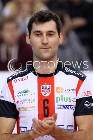  02.11.2013 RZESZOW <br />SIATKOWKA PLUS LIGA 2013/2014 MEN VOLLEYBALL POLAND POLISH PLUSLIGA LEAGUE SEASON 2013/2014 <br />MECZ ASSECO RESOVIA RZESZOW - TRANSFER BYDGOSZCZ<br />N/Z GRZEGORZ KOSOK GLOWKA SYLWETKA PORTRET<br /> 
