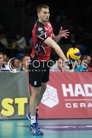  02.11.2013 RZESZOW <br />SIATKOWKA PLUS LIGA 2013/2014 MEN VOLLEYBALL POLAND POLISH PLUSLIGA LEAGUE SEASON 2013/2014 <br />MECZ ASSECO RESOVIA RZESZOW - TRANSFER BYDGOSZCZ<br />N/Z BARTOSZ JANECZEK SYLWETKA<br /> 