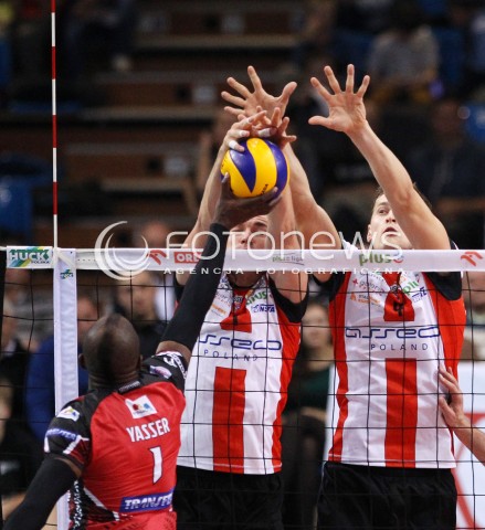  02.11.2013 RZESZOW <br />SIATKOWKA PLUS LIGA 2013/2014 MEN VOLLEYBALL POLAND POLISH PLUSLIGA LEAGUE SEASON 2013/2014 <br />MECZ ASSECO RESOVIA RZESZOW - TRANSFER BYDGOSZCZ<br />N/Z DAWID KONARSKI PIOTR NOWAKOWSKI YASSER PORTUONDO <br /> 