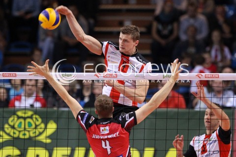  02.11.2013 RZESZOW <br />SIATKOWKA PLUS LIGA 2013/2014 MEN VOLLEYBALL POLAND POLISH PLUSLIGA LEAGUE SEASON 2013/2014 <br />MECZ ASSECO RESOVIA RZESZOW - TRANSFER BYDGOSZCZ<br />N/Z PIOTR NOWAKOWSKI WOJCIECH JURKIEWICZ <br /> 