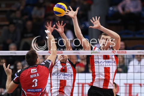 02.11.2013 RZESZOW <br />SIATKOWKA PLUS LIGA 2013/2014 MEN VOLLEYBALL POLAND POLISH PLUSLIGA LEAGUE SEASON 2013/2014 <br />MECZ ASSECO RESOVIA RZESZOW - TRANSFER BYDGOSZCZ<br />N/Z PIOTR NOWAKOWSKI MARCIN WIKA <br /> 