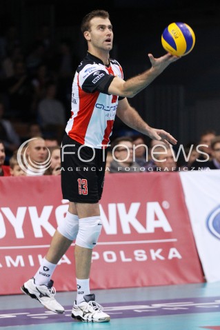  02.11.2013 RZESZOW <br />SIATKOWKA PLUS LIGA 2013/2014 MEN VOLLEYBALL POLAND POLISH PLUSLIGA LEAGUE SEASON 2013/2014 <br />MECZ ASSECO RESOVIA RZESZOW - TRANSFER BYDGOSZCZ<br />N/Z PETER VERES SYLWETKA<br /> 