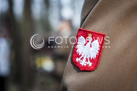  03.11.2013 WARSZAWA UROCZYSTOSC POGRZEBOWA PREMIERA TADEUSZA MAZOWIECKIEGO N/Z NASZYWKA Z ORLEM  