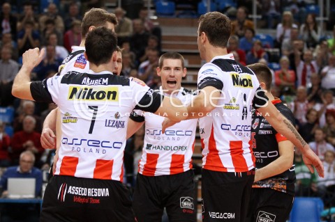  06.11.2013 RZESZOW POLAND <br />SIATKOWKA LIGA MISTRZOW MEN CEV VOLLEYBALL CHAMPIONS LEAGUE 2013 MATCH<br />ASSECO RESOVIA -  JIHOSTROJ CESKE BUDEJOVICE<br />N/Z DAWID KONARSKI PETER VERES OLIEG ACHREM RADOSC EMOCJE <br /> 
