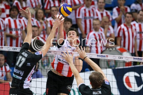  06.11.2013 RZESZOW POLAND <br />SIATKOWKA LIGA MISTRZOW MEN CEV VOLLEYBALL CHAMPIONS LEAGUE 2013 MATCH<br />ASSECO RESOVIA -  JIHOSTROJ CESKE BUDEJOVICE<br />N/Z JOCHEN SCHOPS JAN KULIHA RADEK MACH <br /> 