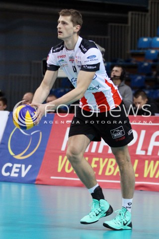  06.11.2013 RZESZOW POLAND <br />SIATKOWKA LIGA MISTRZOW MEN CEV VOLLEYBALL CHAMPIONS LEAGUE 2013 MATCH<br />ASSECO RESOVIA -  JIHOSTROJ CESKE BUDEJOVICE<br />N/Z PIOTR NOWAKOWSKI SYLWETKA <br /> 