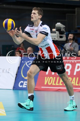  06.11.2013 RZESZOW POLAND <br />SIATKOWKA LIGA MISTRZOW MEN CEV VOLLEYBALL CHAMPIONS LEAGUE 2013 MATCH<br />ASSECO RESOVIA -  JIHOSTROJ CESKE BUDEJOVICE<br />N/Z PIOTR NOWAKOWSKI SYLWETKA <br /> 