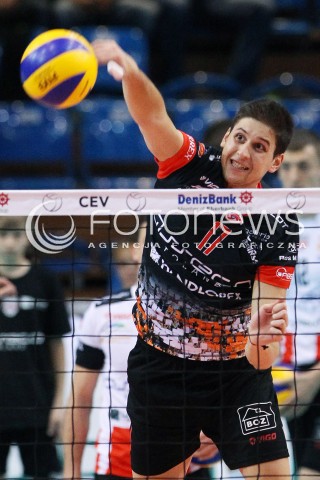  06.11.2013 RZESZOW POLAND <br />SIATKOWKA LIGA MISTRZOW MEN CEV VOLLEYBALL CHAMPIONS LEAGUE 2013 MATCH<br />ASSECO RESOVIA -  JIHOSTROJ CESKE BUDEJOVICE<br />N/Z NIKOLAY PENCZEV PENCHEV ATAK SYLWETKA <br /> 