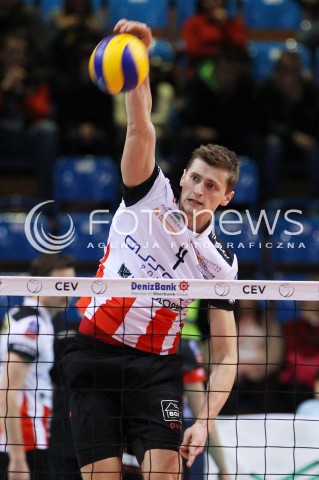  06.11.2013 RZESZOW POLAND <br />SIATKOWKA LIGA MISTRZOW MEN CEV VOLLEYBALL CHAMPIONS LEAGUE 2013 MATCH<br />ASSECO RESOVIA -  JIHOSTROJ CESKE BUDEJOVICE<br />N/Z PIOTR NOWAKOWSKI SYLWETKA ATAK<br /> 