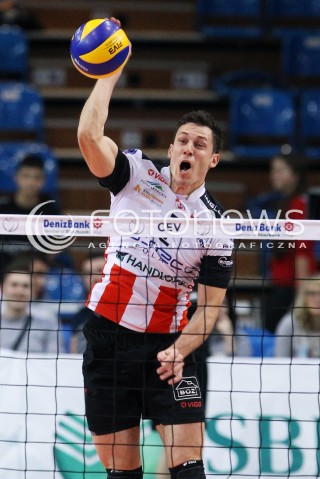  06.11.2013 RZESZOW POLAND <br />SIATKOWKA LIGA MISTRZOW MEN CEV VOLLEYBALL CHAMPIONS LEAGUE 2013 MATCH<br />ASSECO RESOVIA -  JIHOSTROJ CESKE BUDEJOVICE<br />N/Z OLIEG ACHREM ALEH AKHREM ATAK SYLWETKA<br /> 