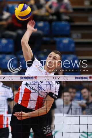  06.11.2013 RZESZOW POLAND <br />SIATKOWKA LIGA MISTRZOW MEN CEV VOLLEYBALL CHAMPIONS LEAGUE 2013 MATCH<br />ASSECO RESOVIA -  JIHOSTROJ CESKE BUDEJOVICE<br />N/Z PAUL LOTMAN ATAK SYLWETKA<br /> 
