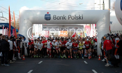  11.11.2013 WARSZAWA BIEG NIEPODLEGLOSCI Z UDZIALEM PREMIERA DONALDA TUSKA N/Z START  