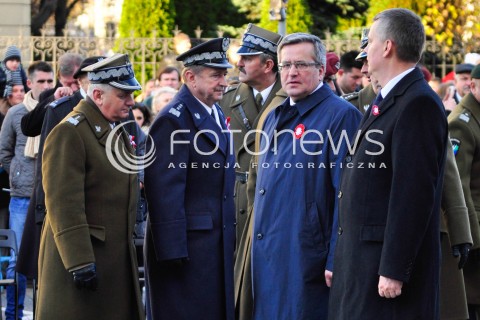  11.11.2013 WARSZAWA <br />MARSZ NIEPODLEGLOSCI 2013 <br />N/Z BRONISLAW KOMOROWSKI PREZYDENT RP<br /> 