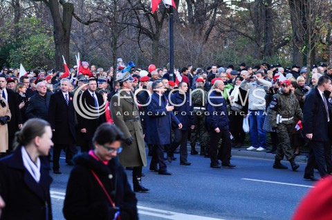  11.11.2013 WARSZAWA <br />MARSZ NIEPODLEGLOSCI 2013 <br />N/Z BRONISLAW KOMOROWSKI PREZYDENT RP<br /> 