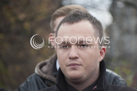  12.11.2013 WARSZAWA KONFERENCJA PRASOWA STOWARZYSZENIA MARSZ NIEPODLEGLOSCI PO MARSZU NIEPODLEGLOSCI 2013 N/Z PREZES STOWARZYSZENIA MARSZ NIEPODLEGLOSCI WITOLD TUMANOWICZ  