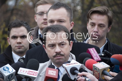  12.11.2013 WARSZAWA KONFERENCJA PRASOWA STOWARZYSZENIA MARSZ NIEPODLEGLOSCI PO MARSZU NIEPODLEGLOSCI 2013 N/Z ARTUR ZAWISZA  