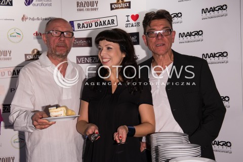  14.11.2013 WARSZAWA <br />SPEKTAKL MALZENSKI RAJD DAKAR W TEATRZE PALLADIUM<br />N/Z PIOTR DABROWSKI KATARZYNA PAKOSINKA MIROSLAW ZBROJEWICZ<br /> 