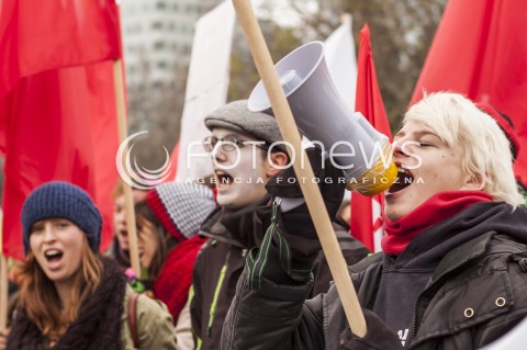  15.11.2013 WARSZAWA MIEDZYNARODOWY MARSZ DLA KLIMATU I SPRAWIEDLIWOSCI SPOLECZNEJ PODCZAS 19 SZCZYTU KLIMATYCZNEGO W WARSZAWIE N/Z UCZESTNICY  