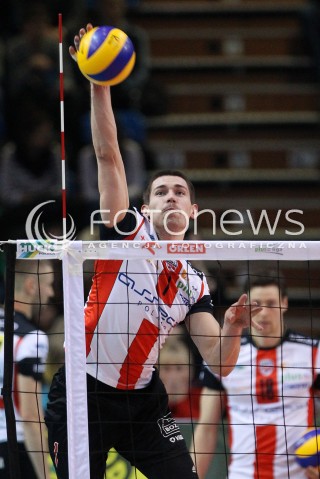  16.11.2013 RZESZOW <br />SIATKOWKA PLUS LIGA 2013/2014 MEN VOLLEYBALL POLAND POLISH PLUSLIGA LEAGUE SEASON 2013/2014 <br />MECZ ASSECO RESOVIA RZESZOW - AZS POLITECHNIKA WARSZAWSKA <br />N/Z DAWID KONARSKI SYLWETKA<br /> 