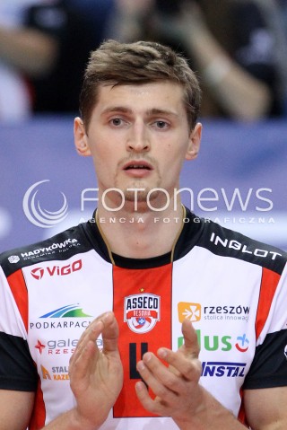  16.11.2013 RZESZOW <br />SIATKOWKA PLUS LIGA 2013/2014 MEN VOLLEYBALL POLAND POLISH PLUSLIGA LEAGUE SEASON 2013/2014 <br />MECZ ASSECO RESOVIA RZESZOW - AZS POLITECHNIKA WARSZAWSKA <br />N/Z PIOTR NOWAKOWSKI GLOWKA PORTRET SYLWETKA<br /> 
