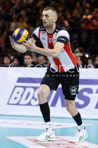  16.11.2013 RZESZOW <br />SIATKOWKA PLUS LIGA 2013/2014 MEN VOLLEYBALL POLAND POLISH PLUSLIGA LEAGUE SEASON 2013/2014 <br />MECZ ASSECO RESOVIA RZESZOW - AZS POLITECHNIKA WARSZAWSKA <br />N/Z LUKASZ PERLOWSKI SYLWETKA<br /> 