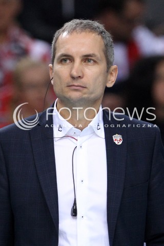  16.11.2013 RZESZOW <br />SIATKOWKA PLUS LIGA 2013/2014 MEN VOLLEYBALL POLAND POLISH PLUSLIGA LEAGUE SEASON 2013/2014 <br />MECZ ASSECO RESOVIA RZESZOW - AZS POLITECHNIKA WARSZAWSKA <br />N/Z ANDRZEJ KOWAL ( TRENER ) SYLWETKA<br /> 