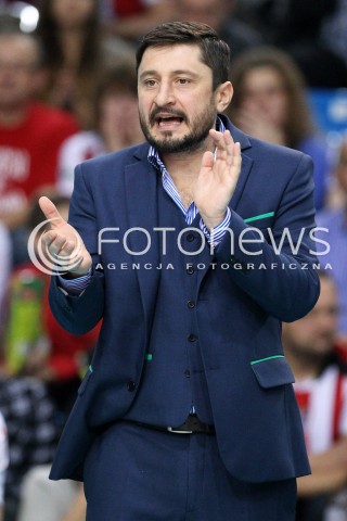  16.11.2013 RZESZOW <br />SIATKOWKA PLUS LIGA 2013/2014 MEN VOLLEYBALL POLAND POLISH PLUSLIGA LEAGUE SEASON 2013/2014 <br />MECZ ASSECO RESOVIA RZESZOW - AZS POLITECHNIKA WARSZAWSKA <br />N/Z JAKUB BEDNARUK ( TRENER ) SYLWETKA<br /> 