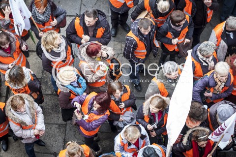  23.11.2013 WARSZAWA OGOLNOPOLSKI STRAJK NAUCZYCIELI N/Z STRAJKUJACY NAUCZYCIELE  