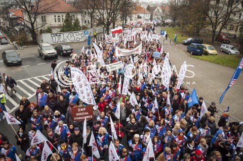  23.11.2013 WARSZAWA OGOLNOPOLSKI STRAJK NAUCZYCIELI N/Z STRAJKUJACY NAUCZYCIELE  