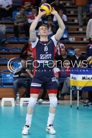  27.11.2013 RZESZOW <br />SIATKOWKA PLUS LIGA 2013/2014 MEN VOLLEYBALL POLAND POLISH PLUSLIGA LEAGUE SEASON 2013/2014 <br />MECZ ASSECO RESOVIA RZESZOW - ZAKSA KEDZIERZYN KOZLE <br />N/Z WOJCIECH FERENS SYLWETKA<br /> 