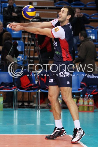 27.11.2013 RZESZOW <br />SIATKOWKA PLUS LIGA 2013/2014 MEN VOLLEYBALL POLAND POLISH PLUSLIGA LEAGUE SEASON 2013/2014 <br />MECZ ASSECO RESOVIA RZESZOW - ZAKSA KEDZIERZYN KOZLE <br />N/Z DOMINIK WITCZAK SYLWETKA<br /> 