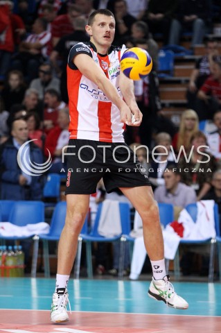  27.11.2013 RZESZOW <br />SIATKOWKA PLUS LIGA 2013/2014 MEN VOLLEYBALL POLAND POLISH PLUSLIGA LEAGUE SEASON 2013/2014 <br />MECZ ASSECO RESOVIA RZESZOW - ZAKSA KEDZIERZYN KOZLE <br />N/Z WOJCIECH GRZYB SYLWETKA<br /> 