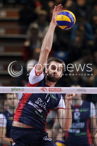  27.11.2013 RZESZOW <br />SIATKOWKA PLUS LIGA 2013/2014 MEN VOLLEYBALL POLAND POLISH PLUSLIGA LEAGUE SEASON 2013/2014 <br />MECZ ASSECO RESOVIA RZESZOW - ZAKSA KEDZIERZYN KOZLE <br />N/Z MARCIN MOZDZONEK SYLWETKA<br /> 